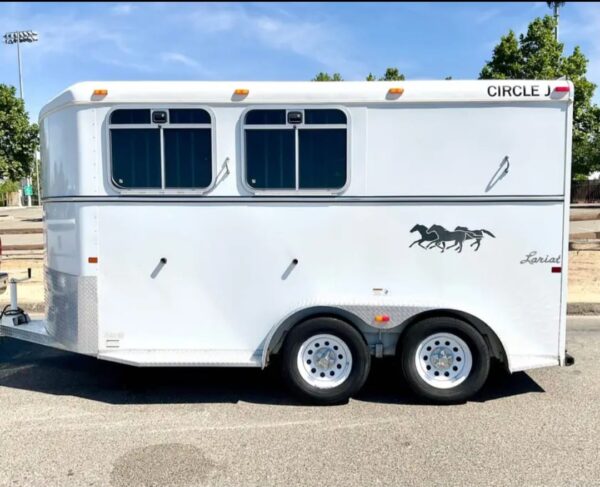 2007 Circle J 2 Horse Trailer Slant Load