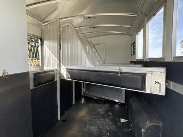 2008 4-Star Trailer 4 horse 12ft Outlaw LQ