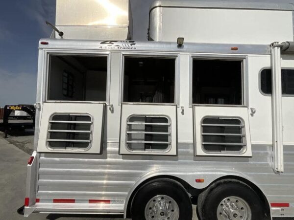 2008 4-Star Trailer 4 horse 12ft Outlaw LQ