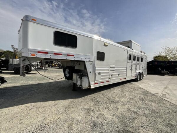 2008 4-Star Trailer 4 horse 12ft Outlaw LQ