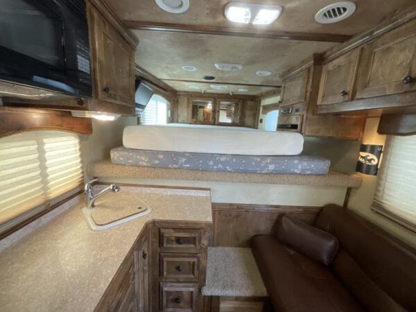 2008 4-Star Trailer 4 horse 12ft Outlaw LQ