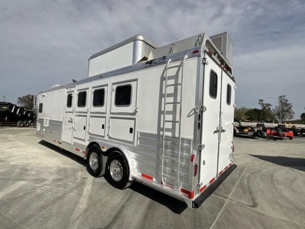 2008 4-Star Trailer 4 horse 12ft Outlaw LQ