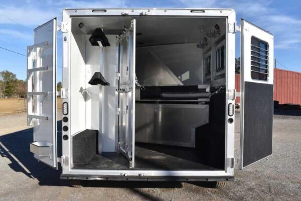 2022 Lakota Charger LQ 2 Horse Trailer with 9′ Short Wall