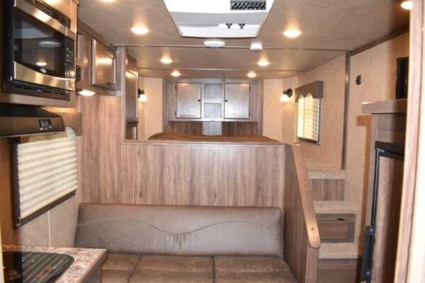 2022 Lakota Charger LQ 2 Horse Trailer with 9′ Short Wall