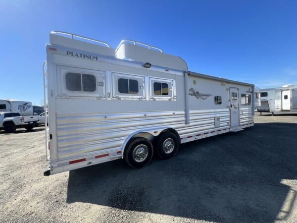 2009 Platinum Coach 3 H 16′ SW w/Outlaw Conversion