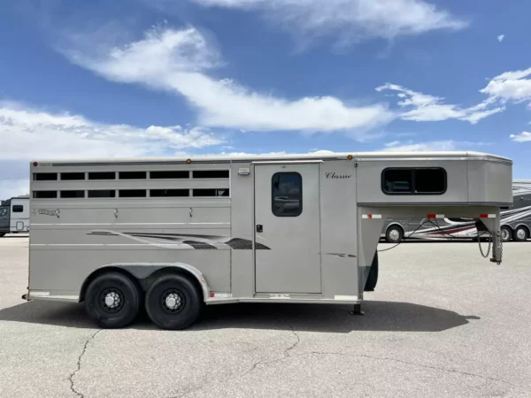 2001 Titan 3 Horse Gooseneck