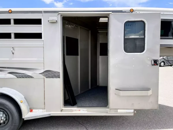 2001 Titan 3 Horse Gooseneck