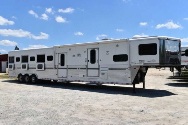 2005 Sundowner Sunlite  6LQ Horse Trailer with 11′ Short Wall 725 Grand Sierra 8612GLQ MidTack