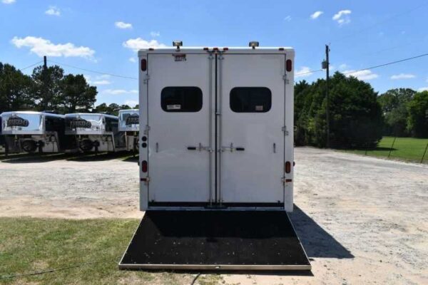 2005 Sundowner Sunlite  6LQ Horse Trailer with 11′ Short Wall 725 Grand Sierra 8612GLQ MidTack