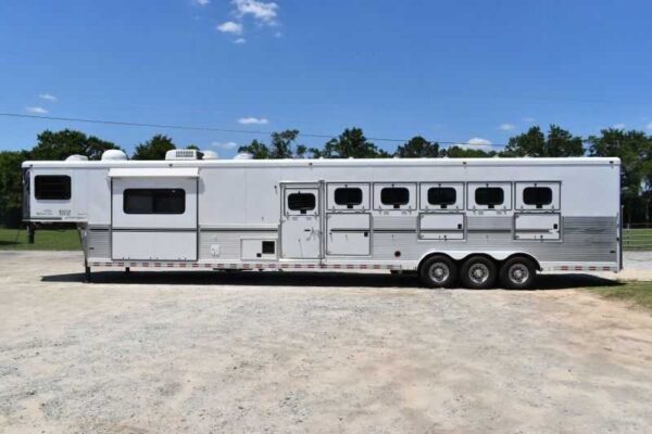 2005 Sundowner Sunlite  6LQ Horse Trailer with 11′ Short Wall 725 Grand Sierra 8612GLQ MidTack