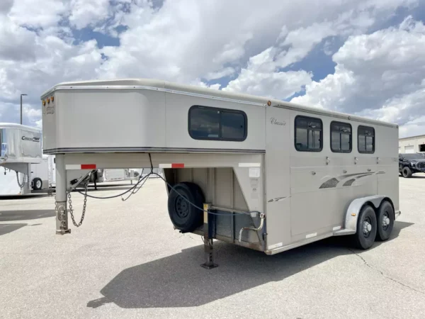 2001 Titan 3 Horse Gooseneck