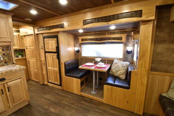 2018 Lakota Bighorn 3 Horse Living Quarters