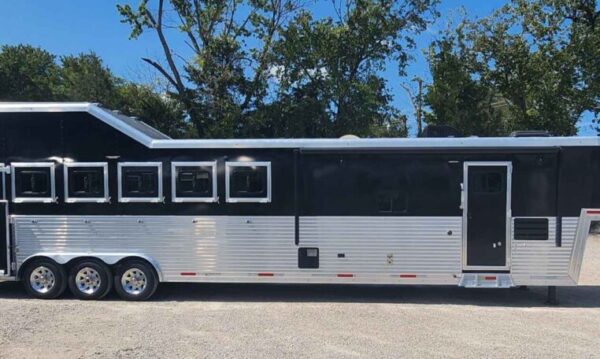 2019 Lakota Bighorn 6 Horse Side Load Trailer