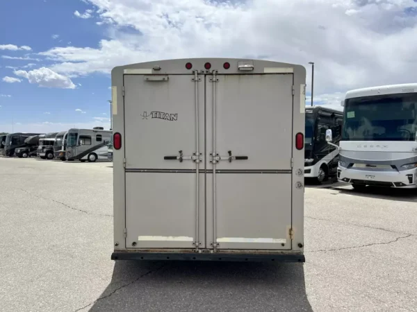 2001 Titan 3 Horse Gooseneck