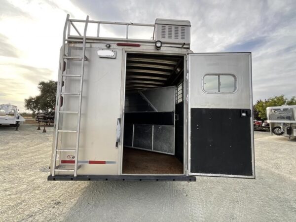 2014 Logan Coach RAZ4GNHDLQ 40′ 4 horse Razor GN Horse Trailer**WITH WALK IN CLOSET**