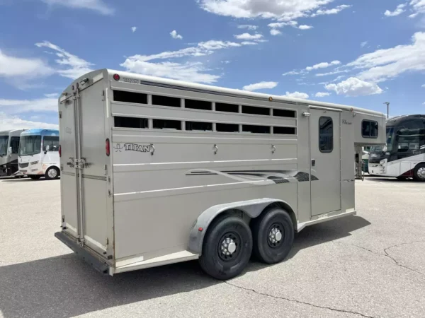 2001 Titan 3 Horse Gooseneck